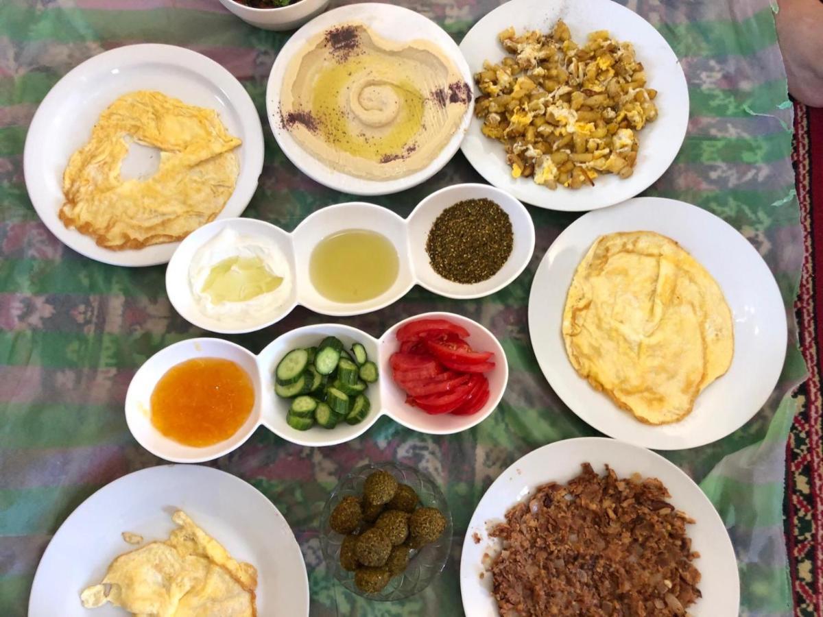 Happy Bedouin House Petra Bed & Breakfast Al Hayy ภายนอก รูปภาพ