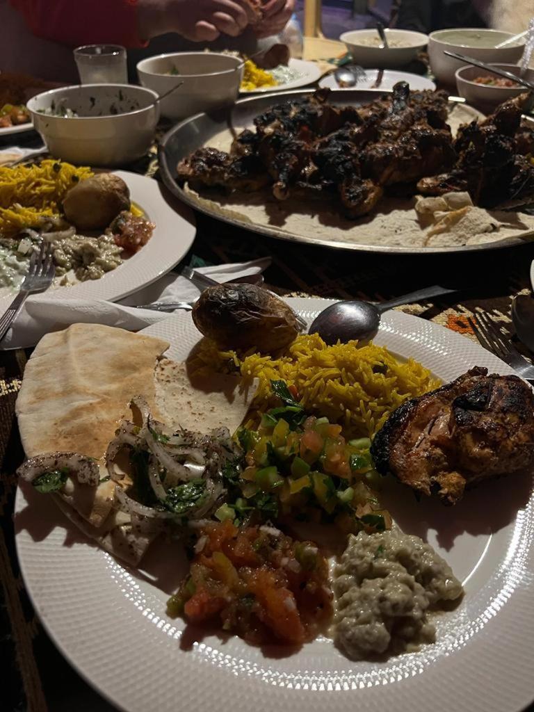 Happy Bedouin House Petra Bed & Breakfast Al Hayy ภายนอก รูปภาพ